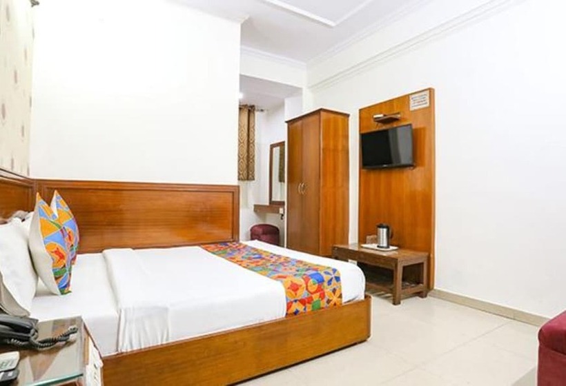 Hotel Fabexpress Station Ii