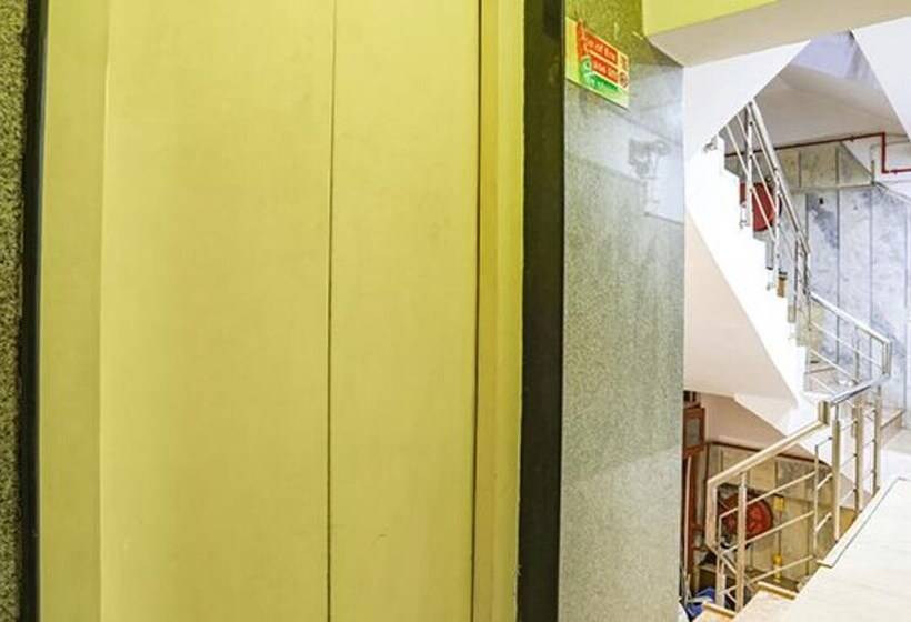 Hotel Fabexpress Station Ii