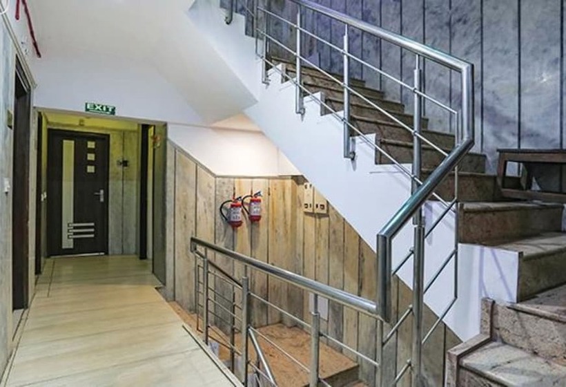 Hotel Fabexpress Station Ii