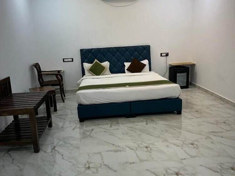 Hotel Gujarat Resort Jaisalmer