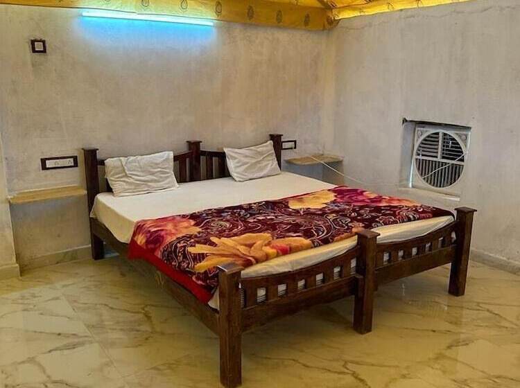 Hotel Gujarat Resort Jaisalmer