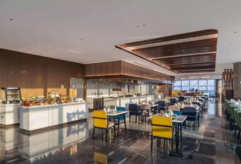 هتل Hilton Garden Inn Taiyuan Binhe
