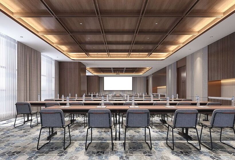 בית מלון כפרי Hilton Garden Inn Taiyuan Binhe