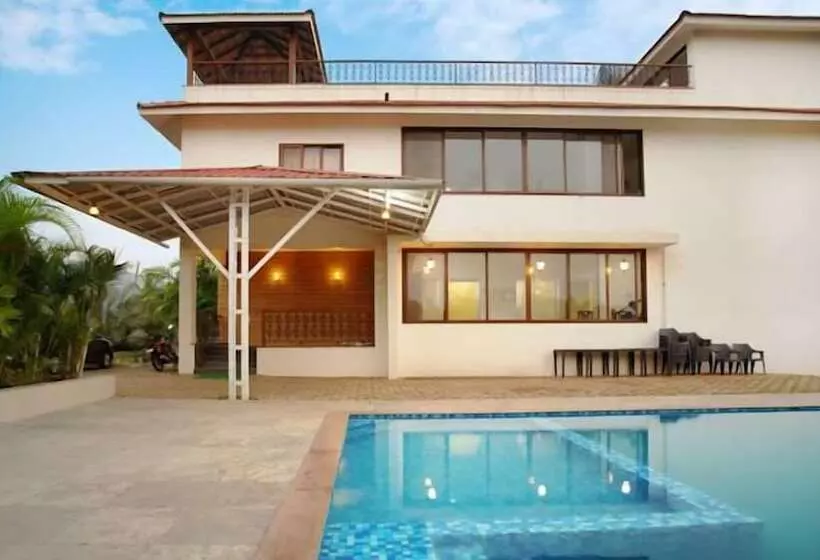 Hotelli O'nest By The Beach