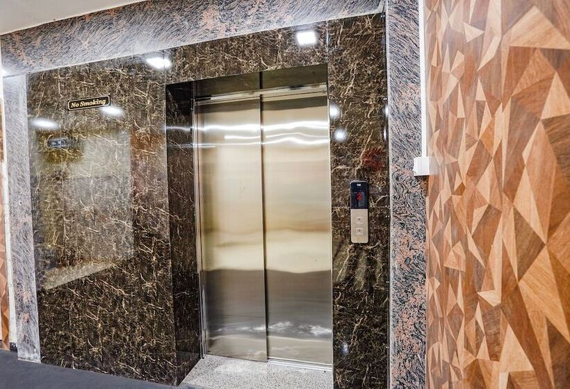 Fabhotel Rs Residency