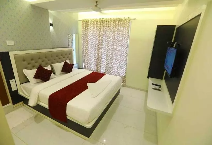 ホテル Sai Siddhi Inn   Navi Mumbai