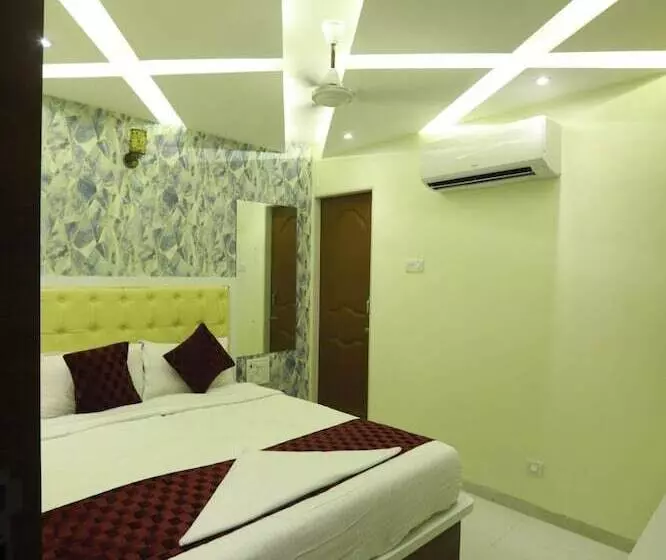 ホテル Sai Siddhi Inn   Navi Mumbai