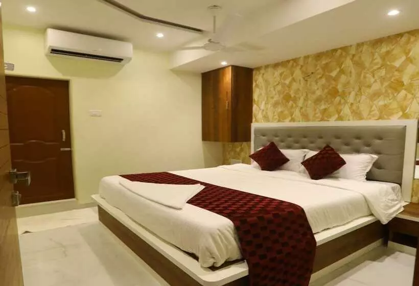 ホテル Sai Siddhi Inn   Navi Mumbai