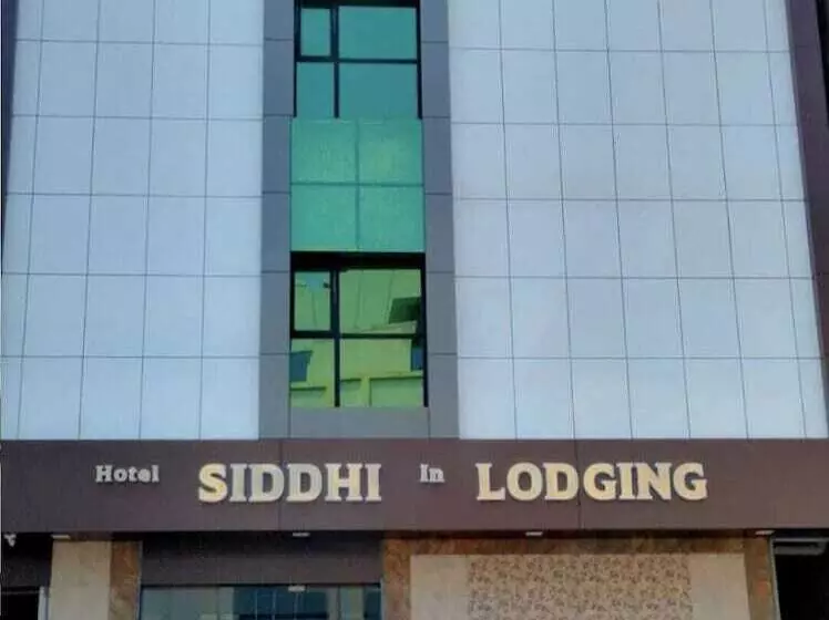 ホテル Sai Siddhi Inn   Navi Mumbai
