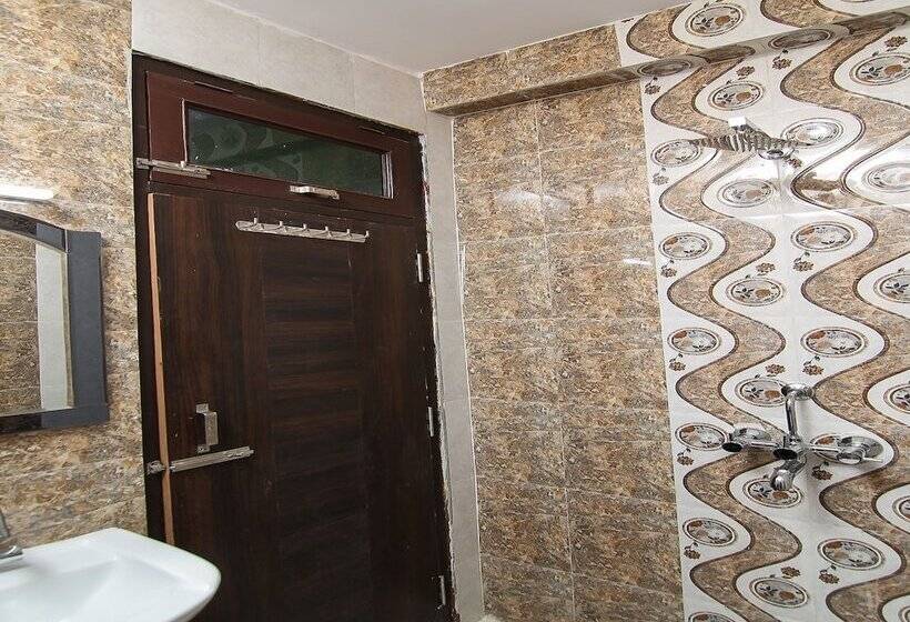 Hotel Shree Sai Guest House By Oyo