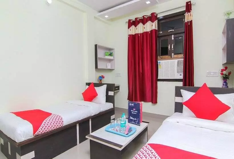 ホテル Shree Sai Guest House By Oyo