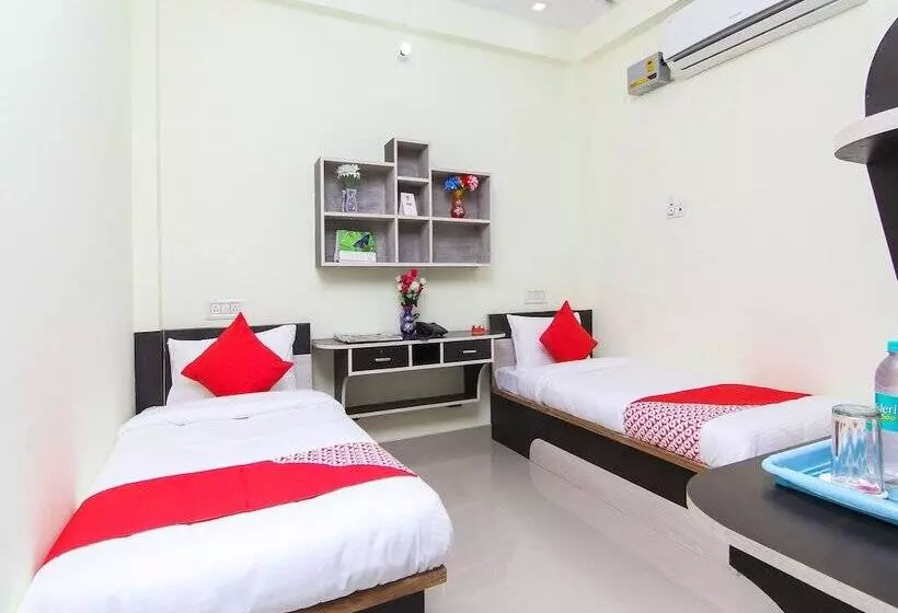 ホテル Shree Sai Guest House By Oyo