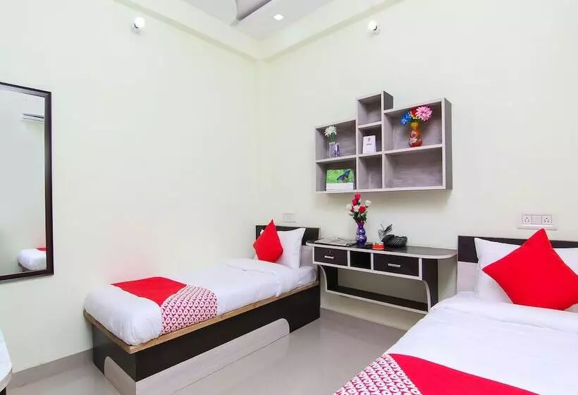 ホテル Shree Sai Guest House By Oyo