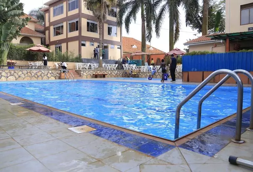 هتل The Harp Hamilton Park