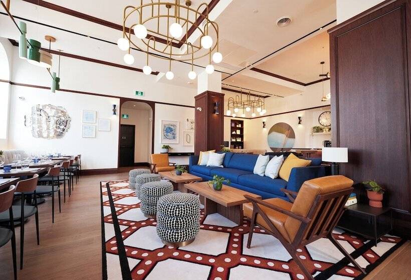 فندق The Postmark