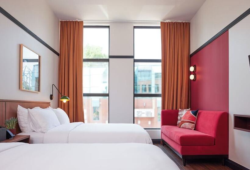 فندق The Postmark