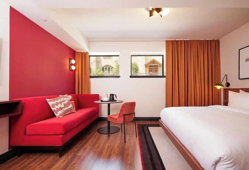 فندق The Postmark