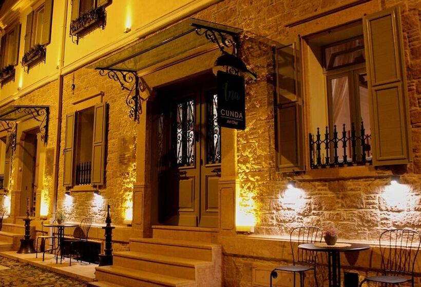 İna Cunda Art Otel