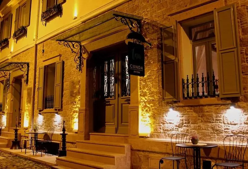 İna Cunda Art Otel