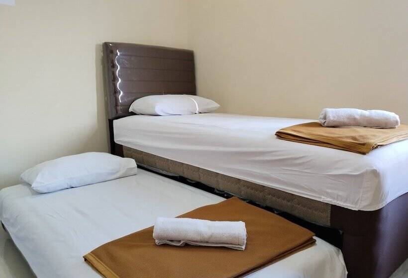 פנסיון U Eleven Syariah Homestay