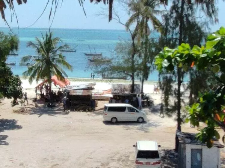 Aurora Beach Hotel Nungwi