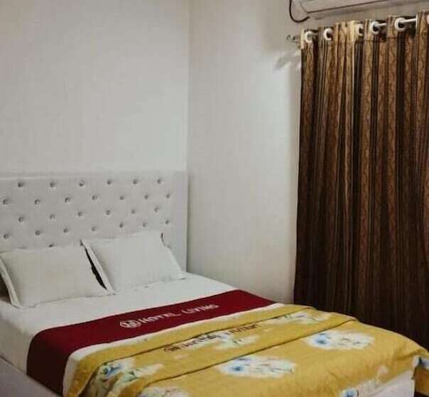 هتل Living International Ltd