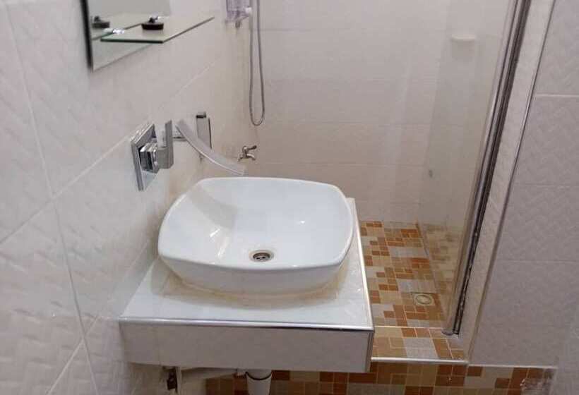 호텔 Dexxy's Palace