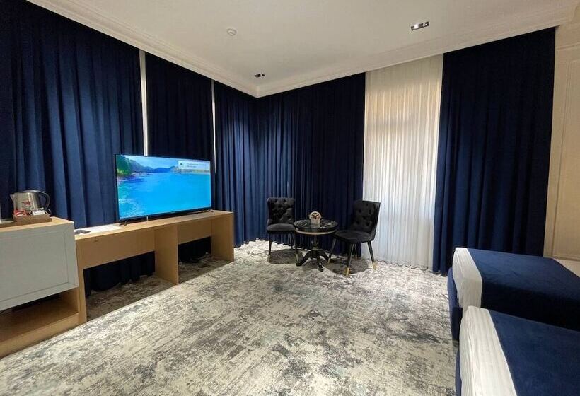 Hotel Friday Old City