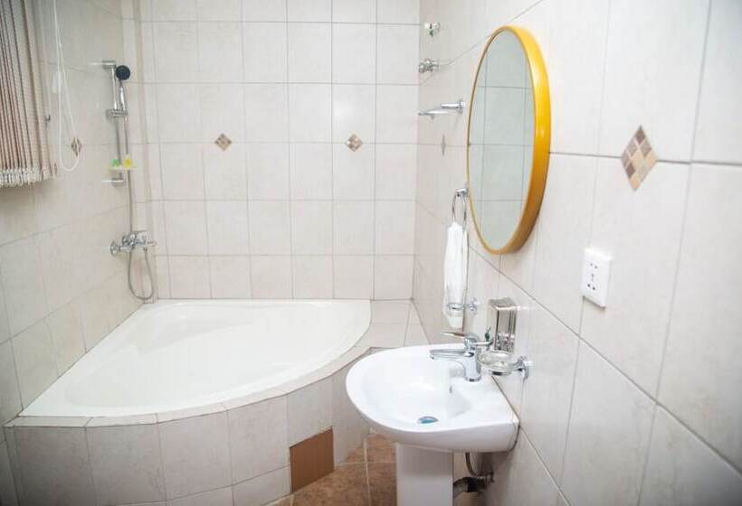 בית מלון כפרי Gold Plaza