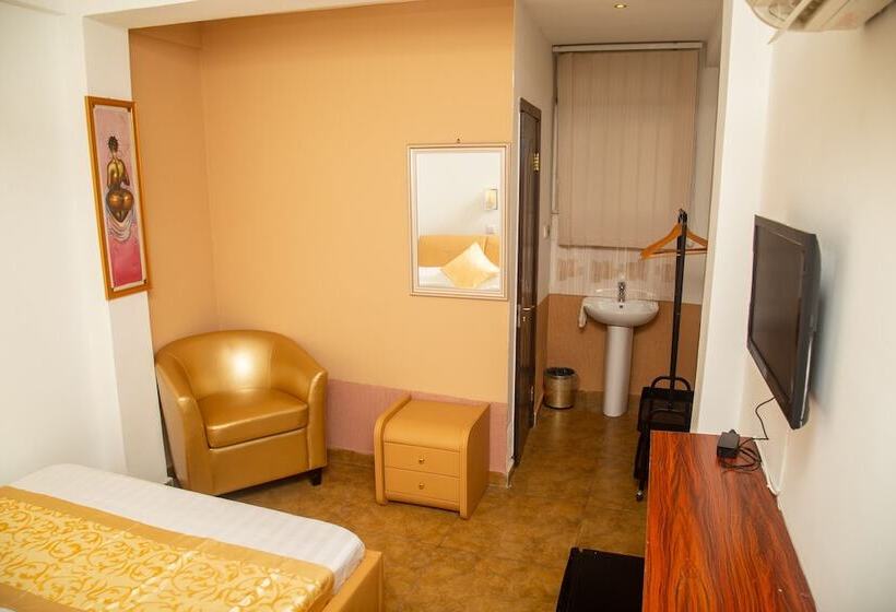 בית מלון כפרי Gold Plaza