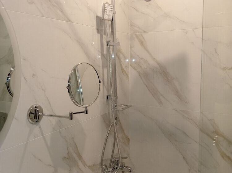 هتل Petra Premium