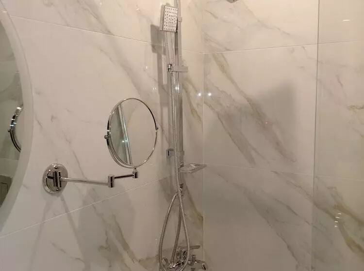 هتل Petra Premium