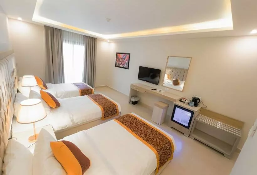 هتل Petra Premium