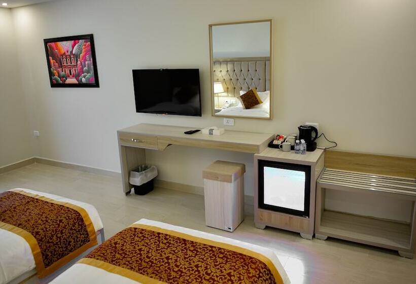 هتل Petra Premium