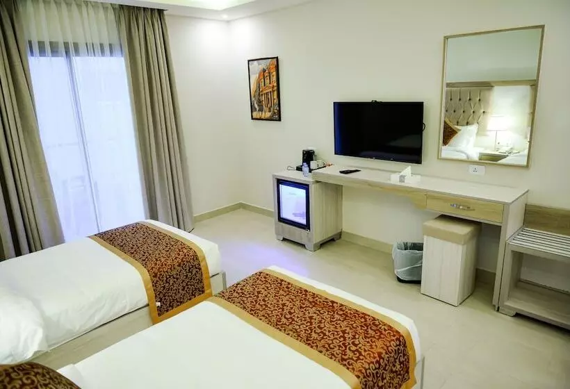 هتل Petra Premium