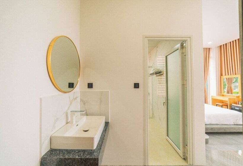 هتل Quy Tai Premium