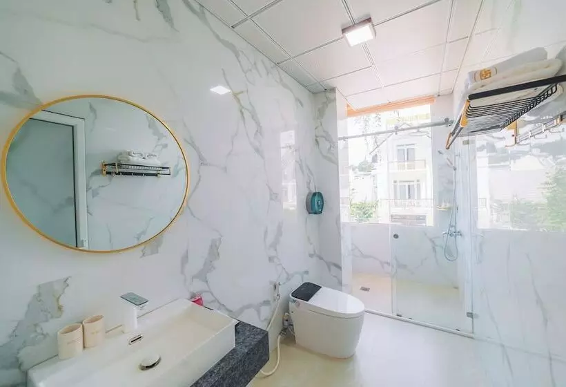 هتل Quy Tai Premium