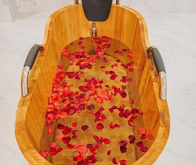 هتل Quy Tai Premium