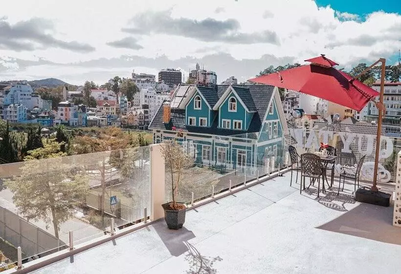 هتل Quy Tai Premium