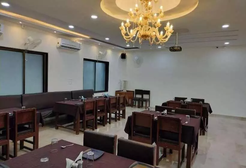 Hotelli Satkar International