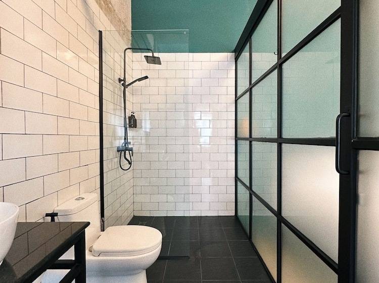 בית מלון כפרי Sundays Cafe &