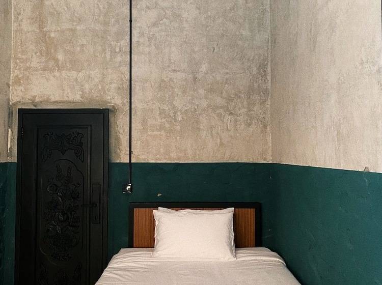 בית מלון כפרי Sundays Cafe &