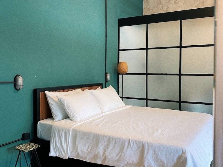 בית מלון כפרי Sundays Cafe &