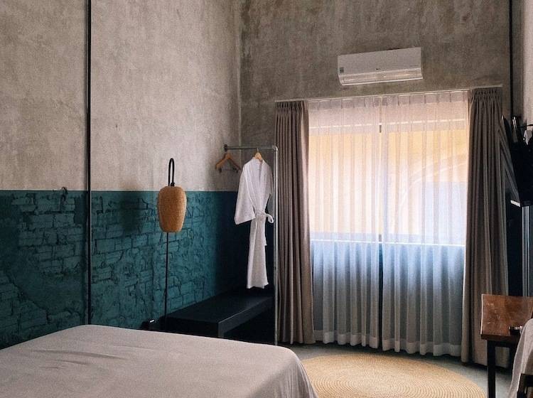 בית מלון כפרי Sundays Cafe &