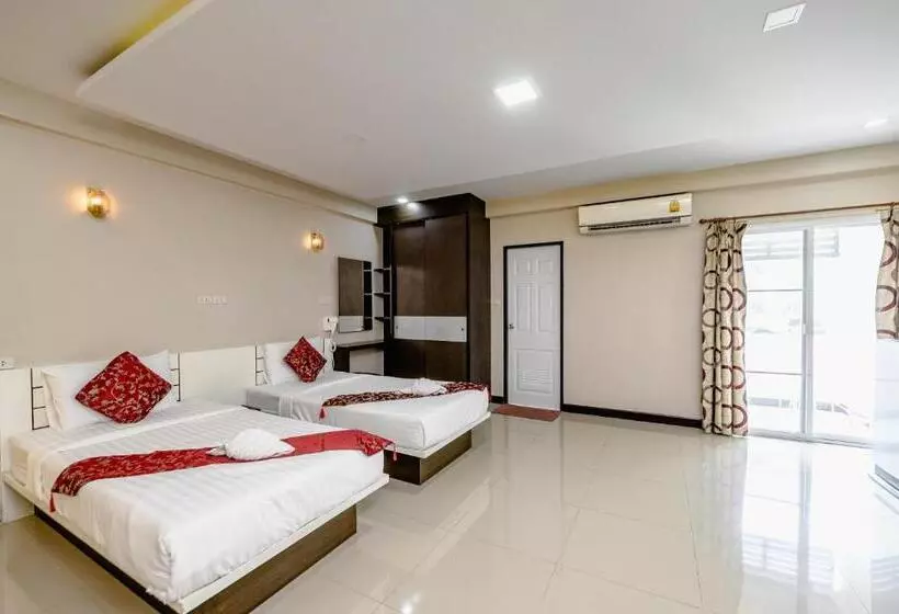 هتل Gold Airport Suites