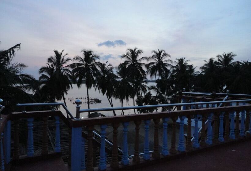 Sunnyfish Hotel & Resort