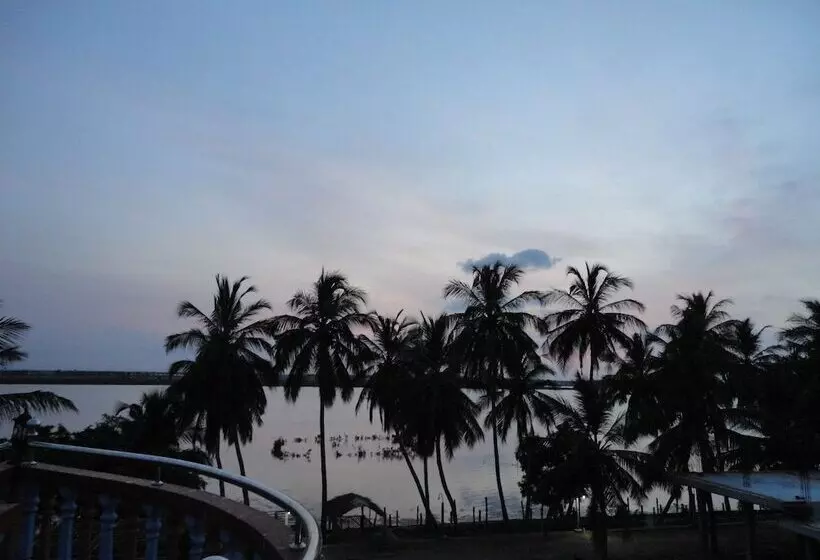 Sunnyfish Hotel & Resort