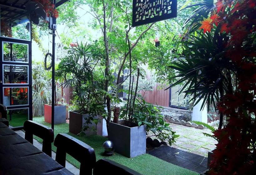 Hotel Yoho Taskans Villa