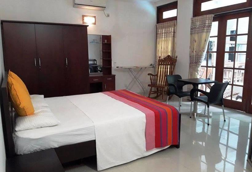 Hotel Yoho Taskans Villa