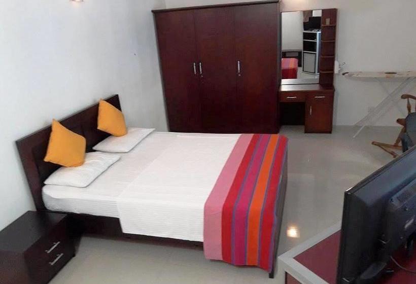 Hotel Yoho Taskans Villa